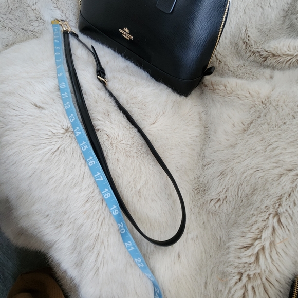 Like New COACH Sierra Bag Purse Black Crossbody Strap DUSTBAG - Picture 11 of 16